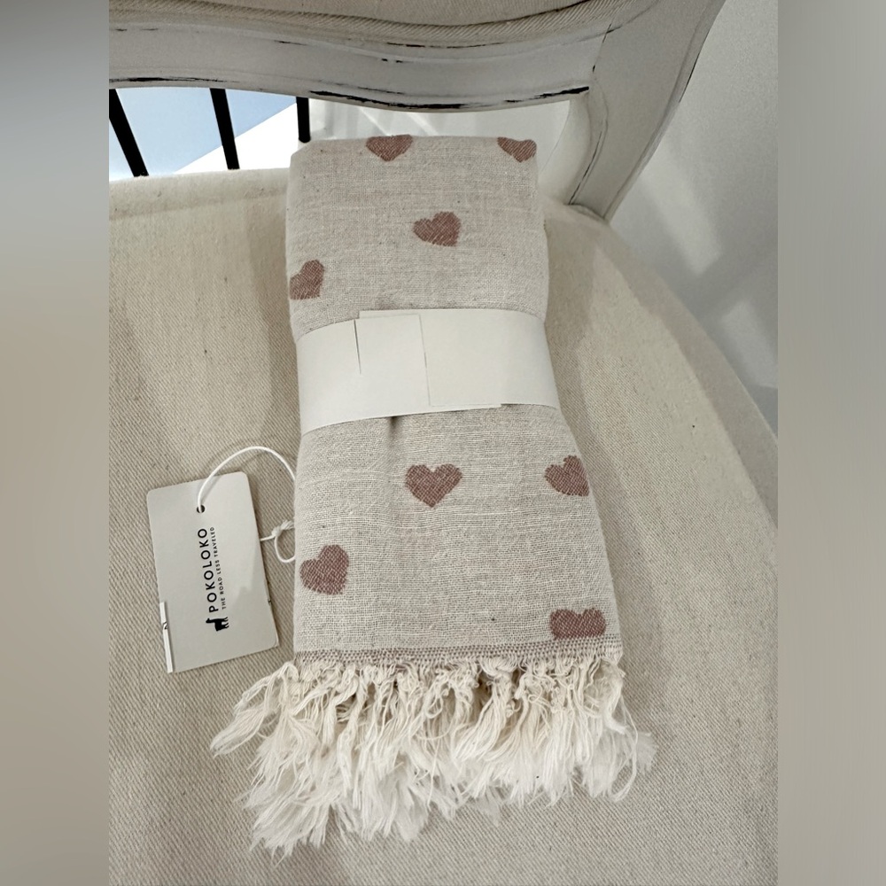 Pokoloko Have a Heart Hand Towel Fair Trade - 100% Turkish cotton - Picture 2 of 6